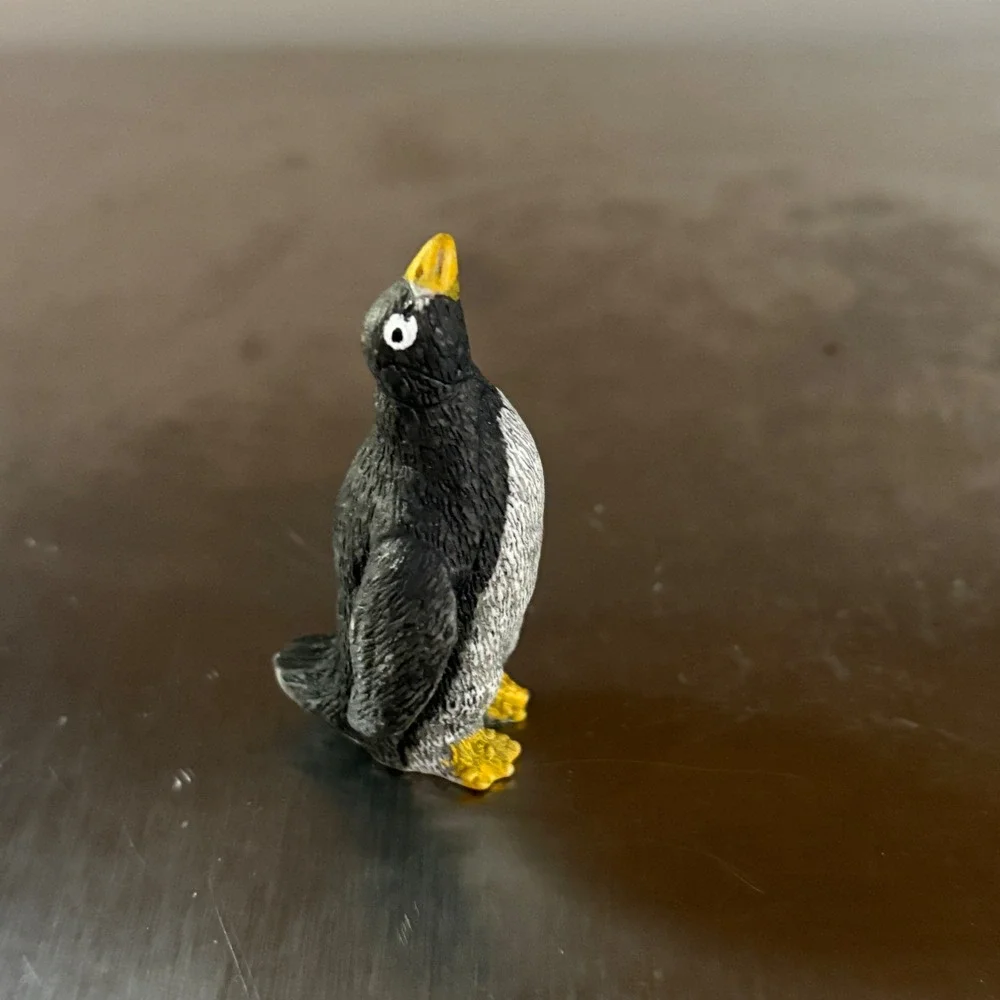 Two Cute Penguin Figurines Small Collectible Animal‎ Toys Yellow Beaks